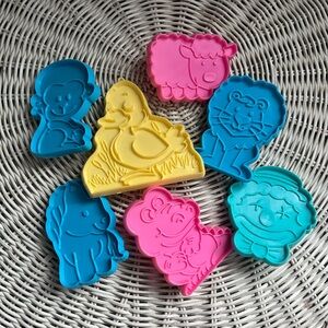 Colorful Animal Cookie Cutters Set